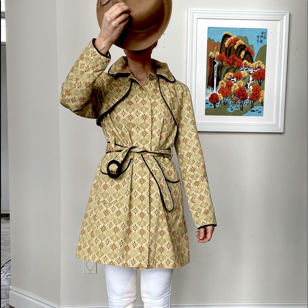 Nine West trench